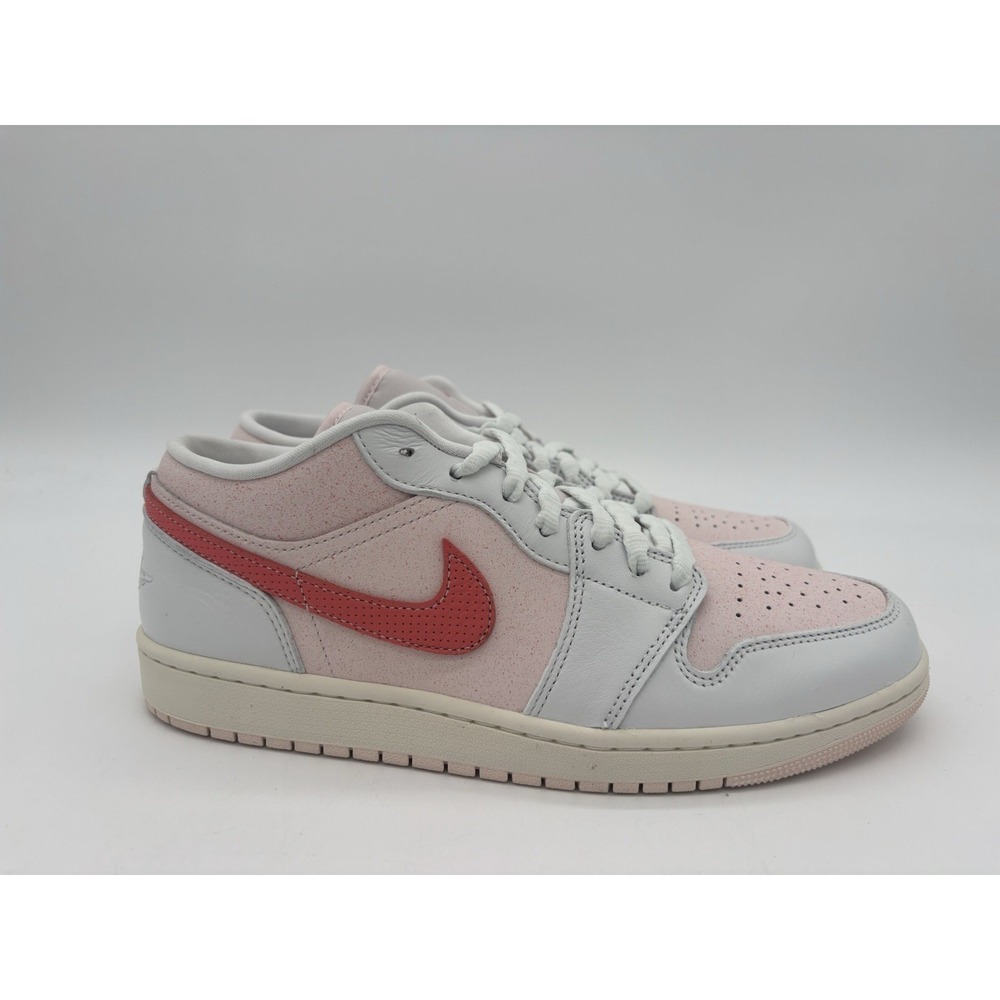 Wmn's 11.5  / Men's 10- Nike Jordan 1 Strawberry Milkshake IB8156-133 No Box Lid